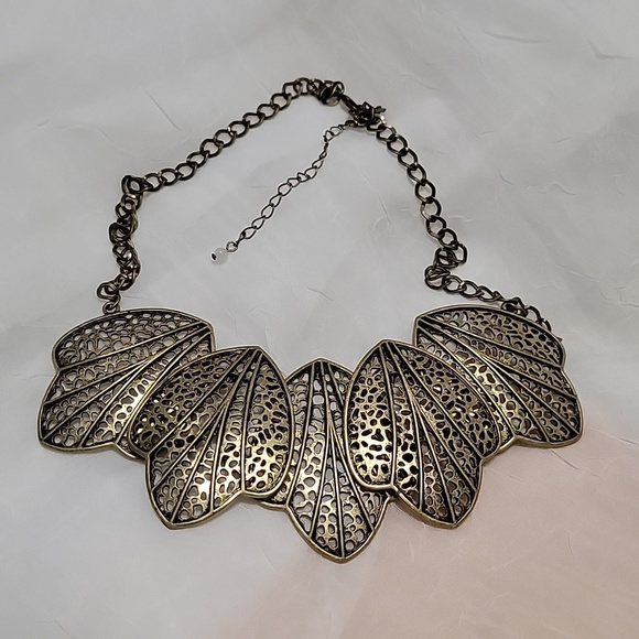 Large bronze leaf necklace - Picture 4 of 4